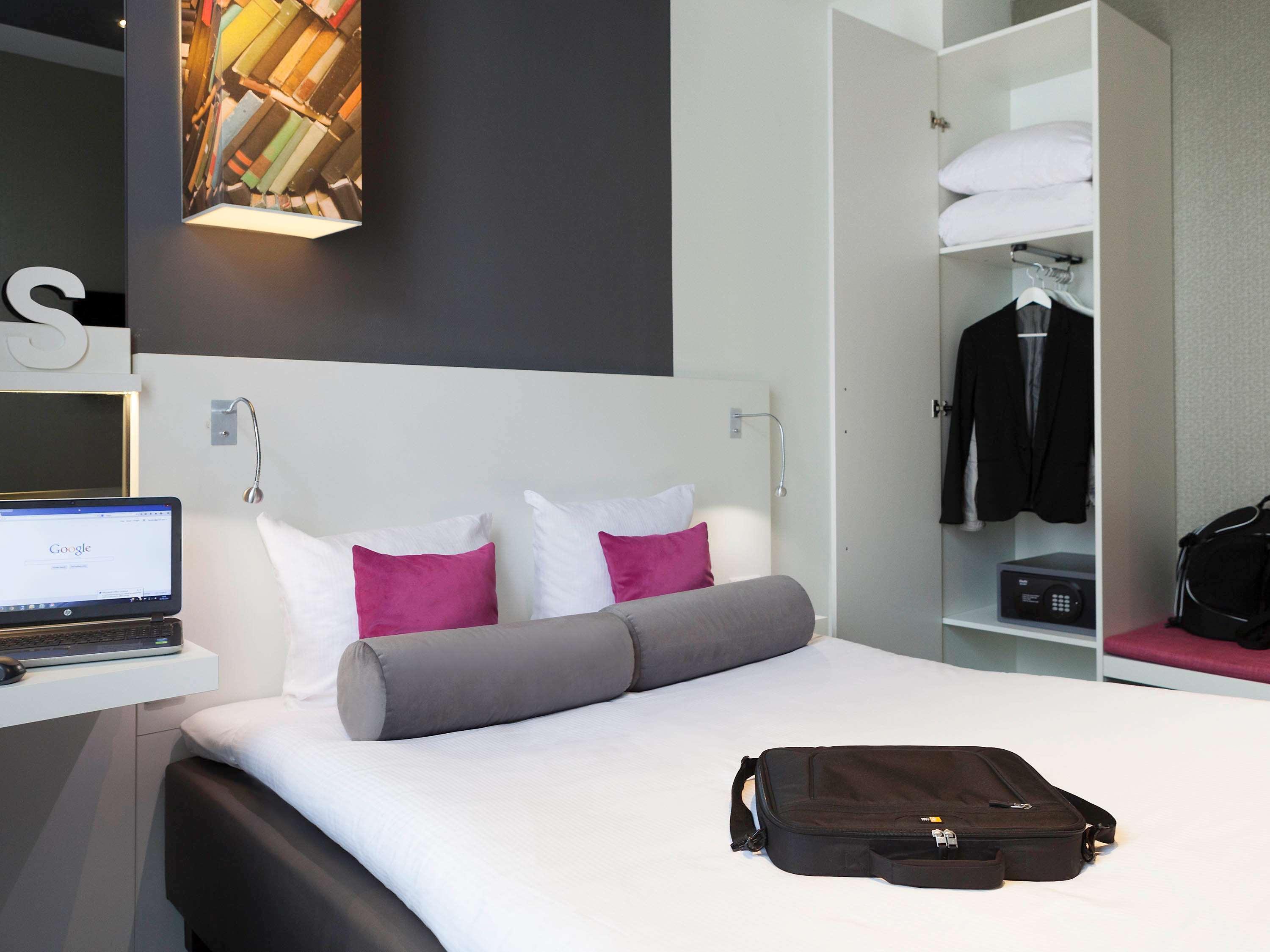 Ibis Styles Amsterdam Amstel Hotel Екстериор снимка